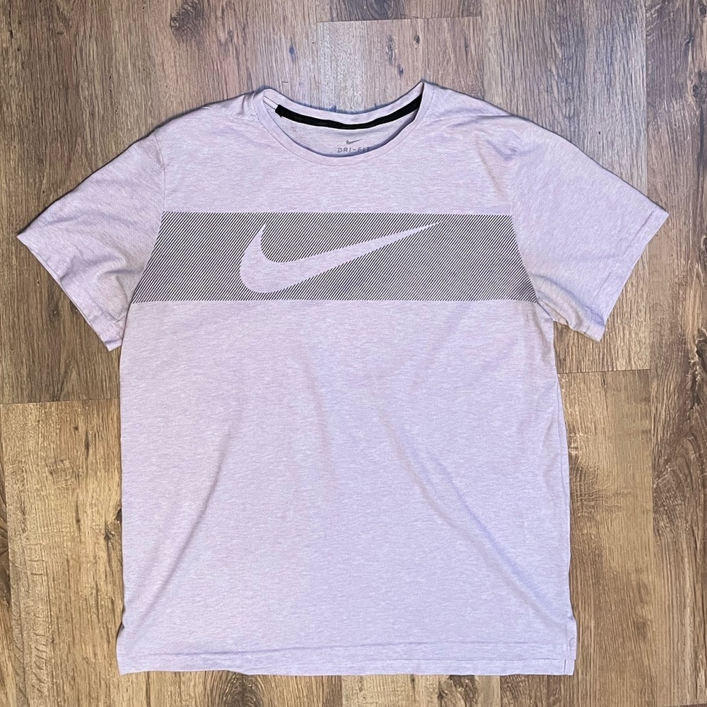 Nike tee